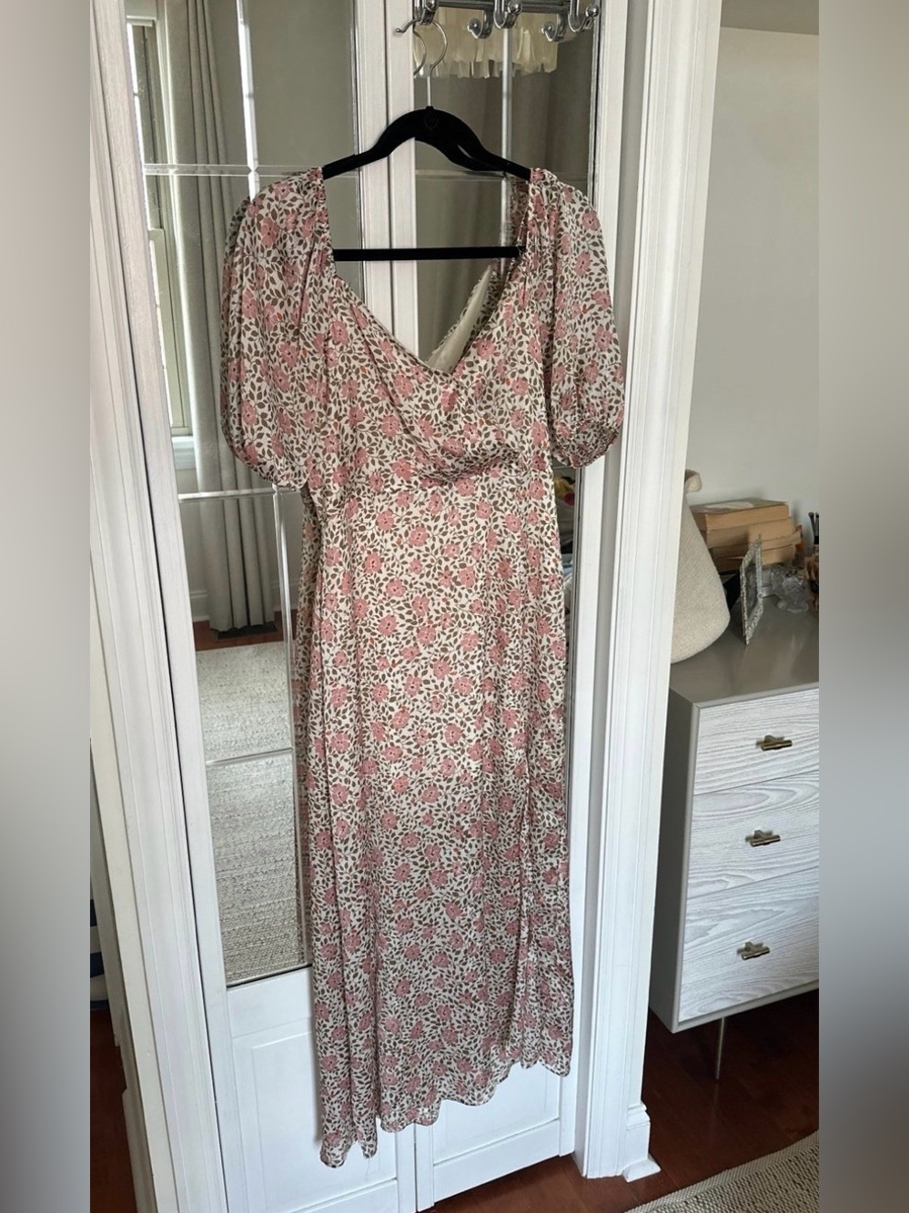 Dress - Picture 2 of 5
